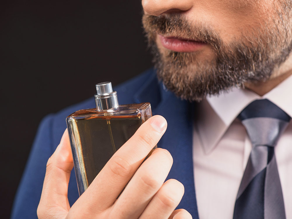 ۱۱ عطر مردانه پرفروش